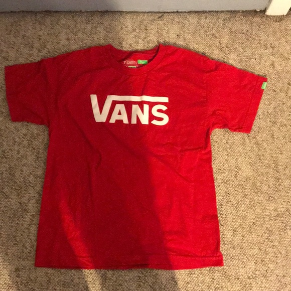 vans red tshirt